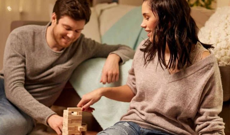 5 Steps to Having a Memorable Game Night With Your Friends